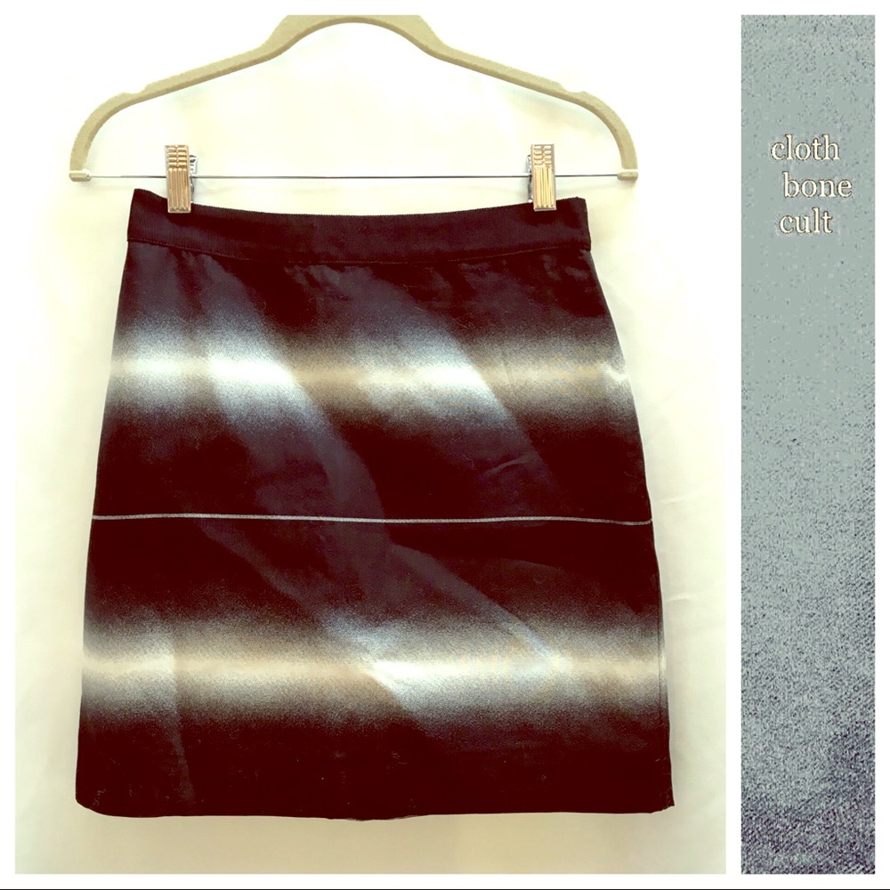 MARC JACOBS Black & White MINISKIRT